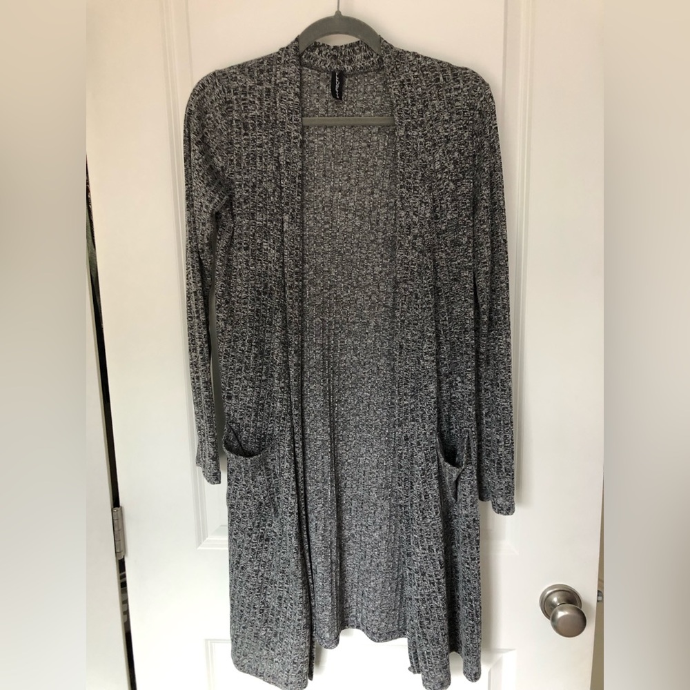 Fleurette Brand Womens’ Cardigan with Pockets, Grey size Medium